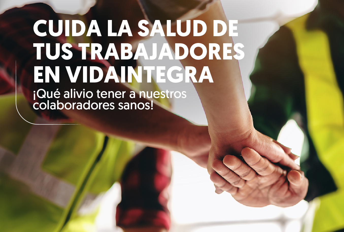 Trabajadores dándose la mano — Convenios para Empresas